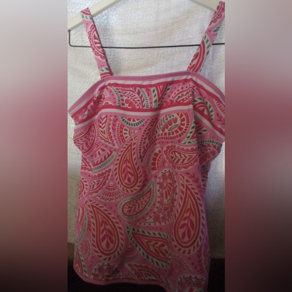Other - NWOT! Pink Paisley Tankini Top